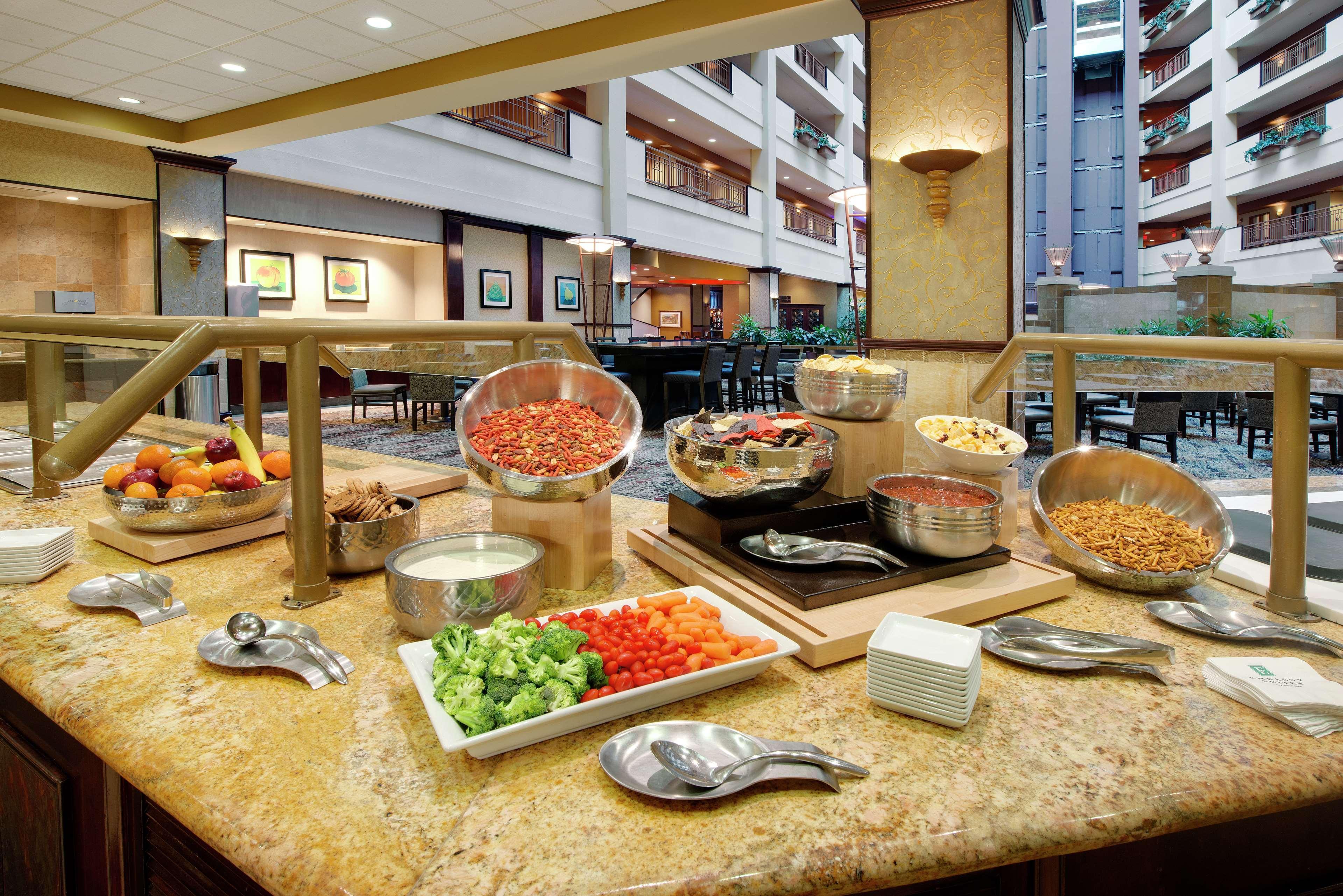 Embassy Suites Huntsville Esterno foto