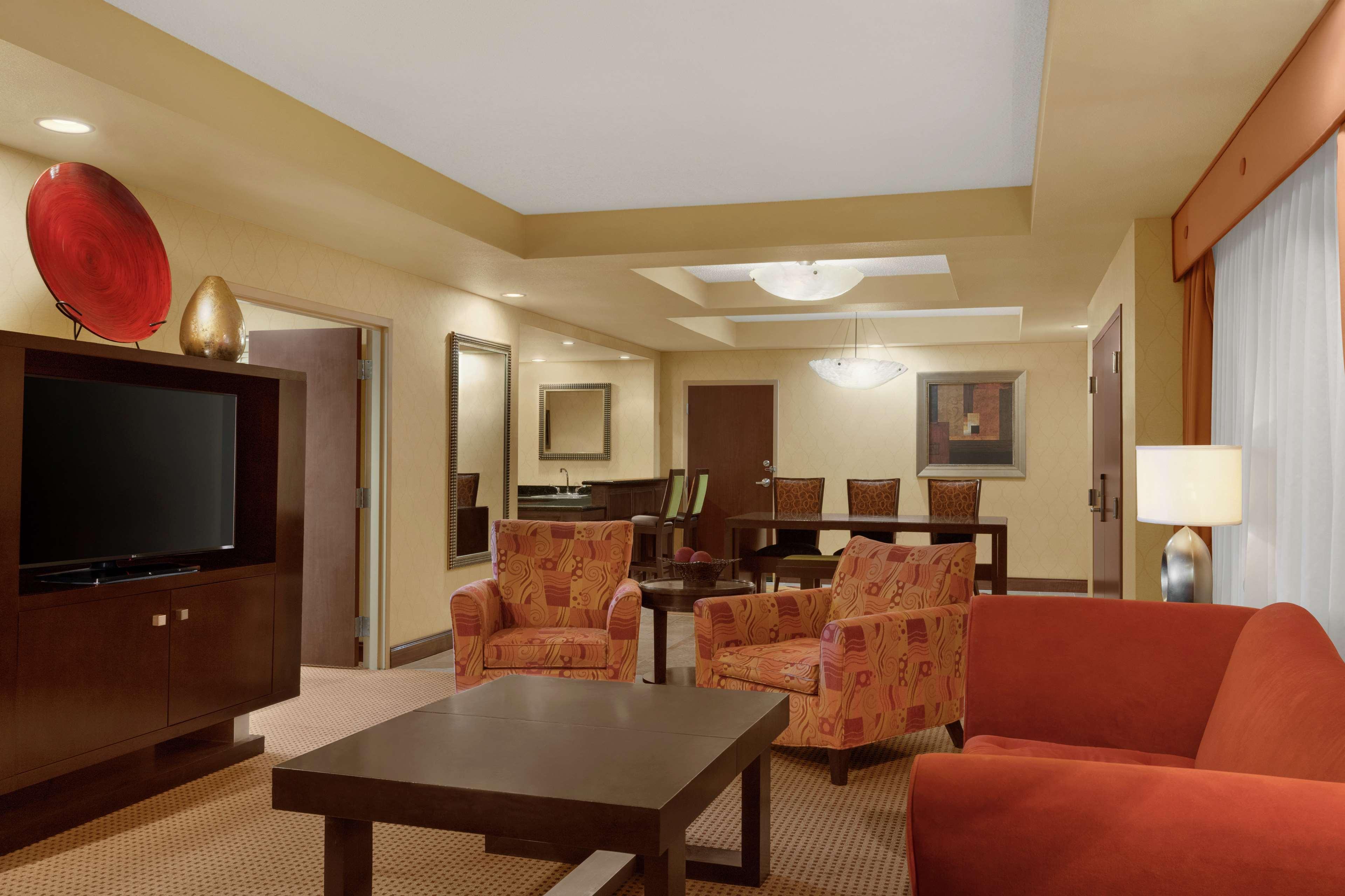 Embassy Suites Huntsville Esterno foto