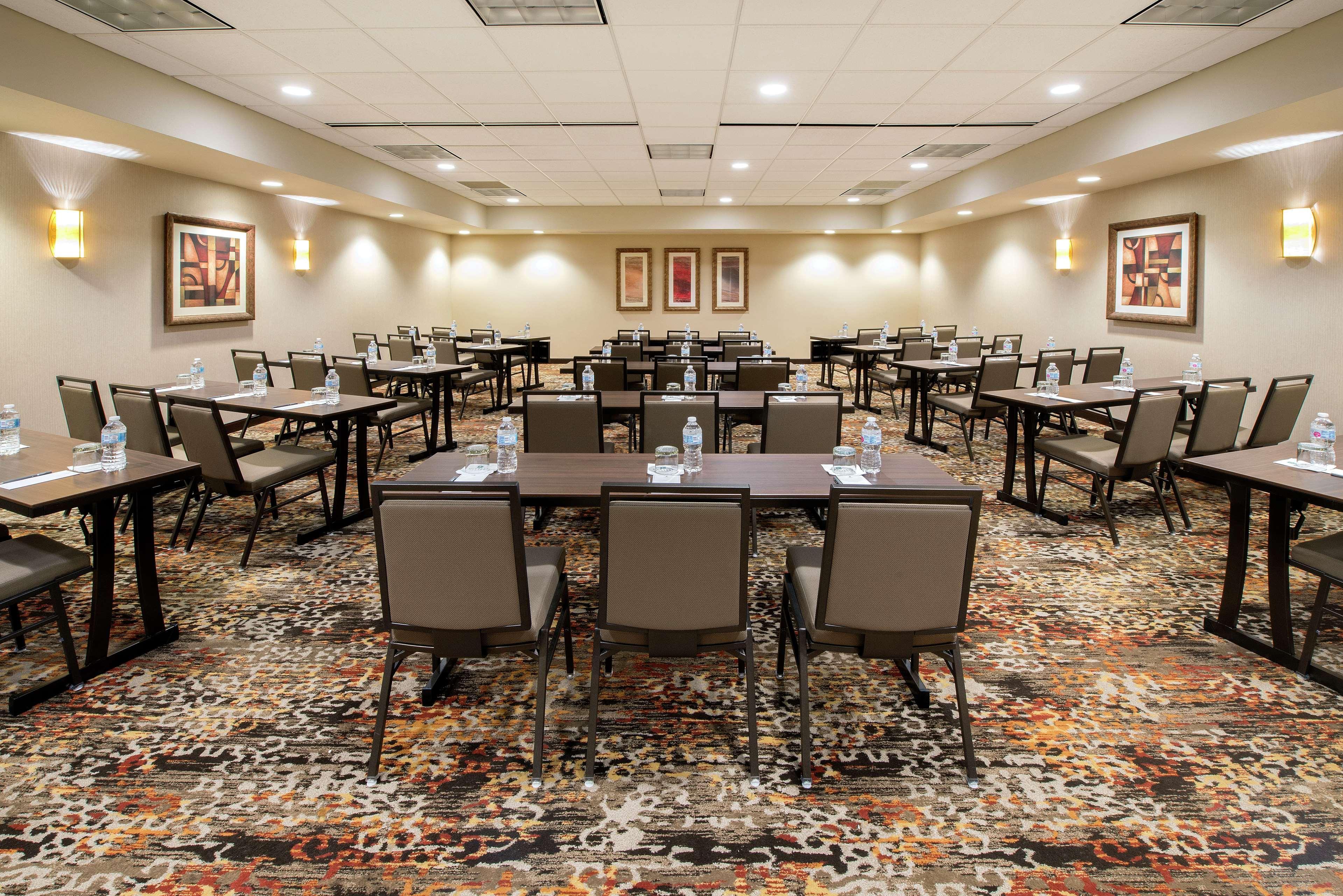 Embassy Suites Huntsville Esterno foto